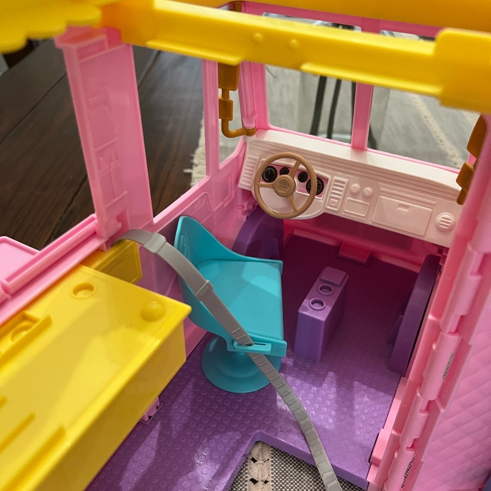 Barbie 2020 Lemonade Truck Playset Kids Toy EUC - Picture 9 of 11
